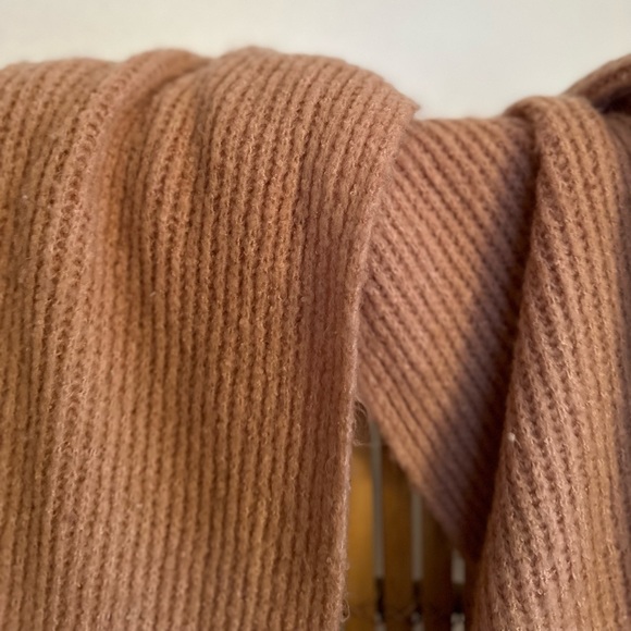 Free People Jaden Ribbed Oversized Chunky Knit Fringe Scarf Wrap Pale Mauve Pink - Picture 6 of 8